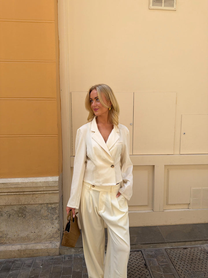 Emily Short Waisted Blazer - Raw White
