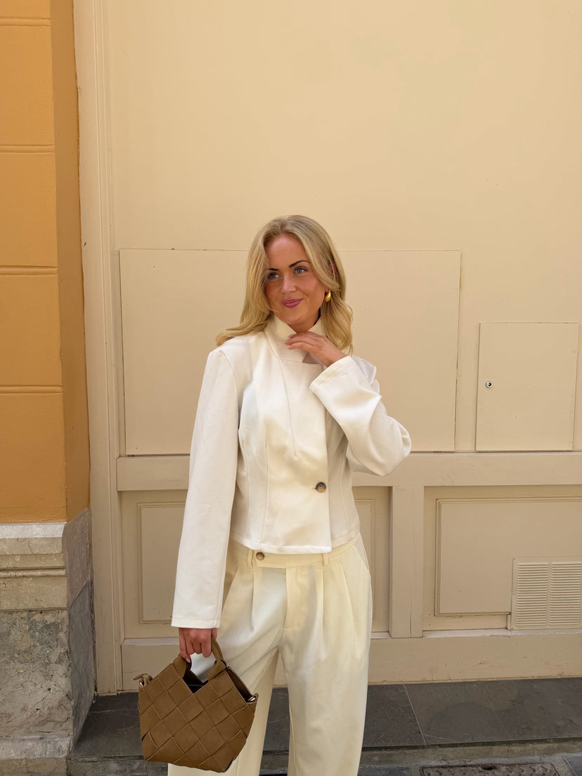 Emily Short Waisted Blazer - Raw White