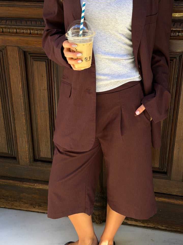 Line Linen Jorts - Dark Brown