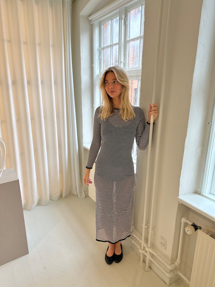 Vivi Dress