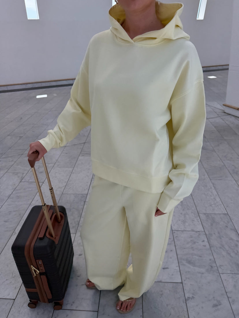 Emma Oversize Hoodie - Barely Yellow