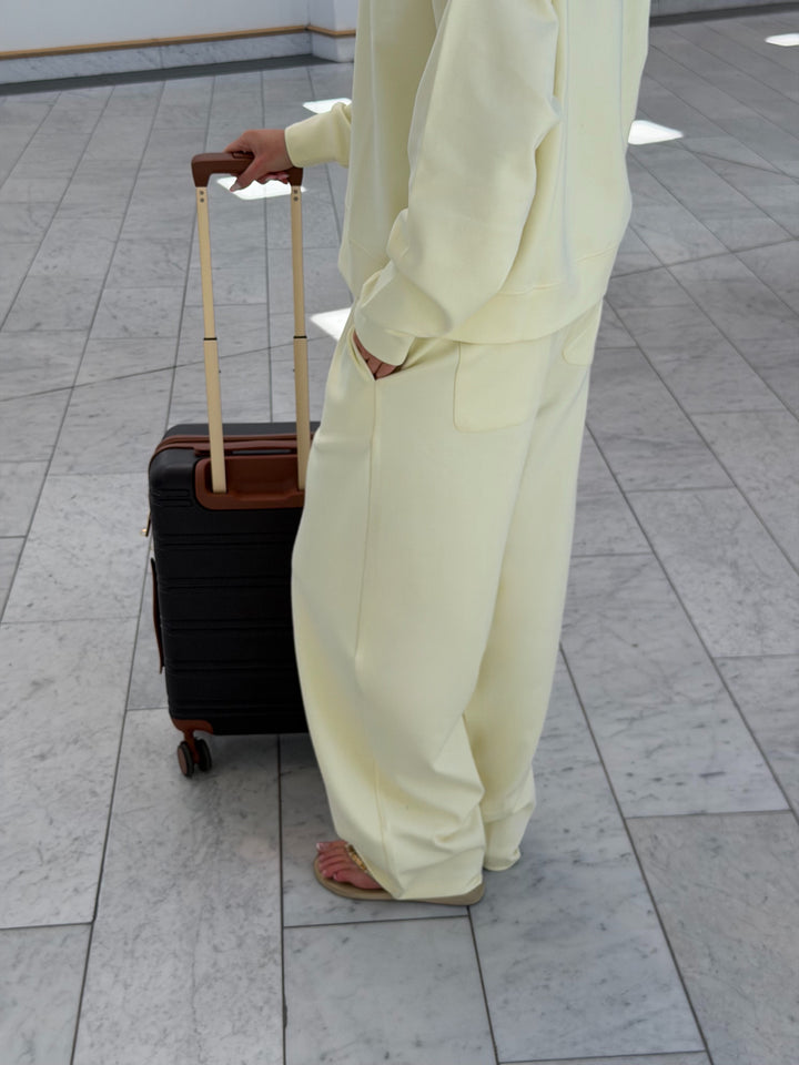 Emma Pocket Pants - Barely Yellow