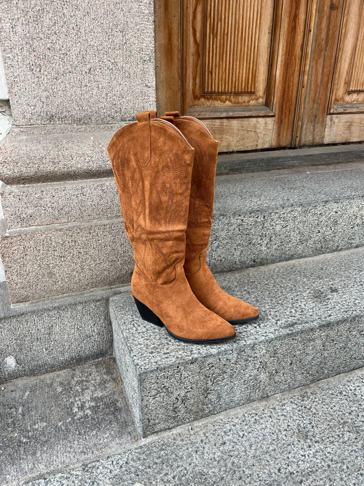 Dakota Western Boots – Camel Suede