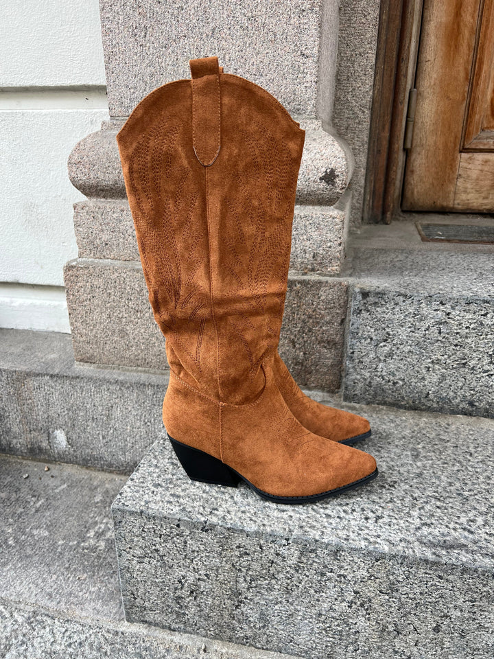 Dakota Western Boots – Camel Suede