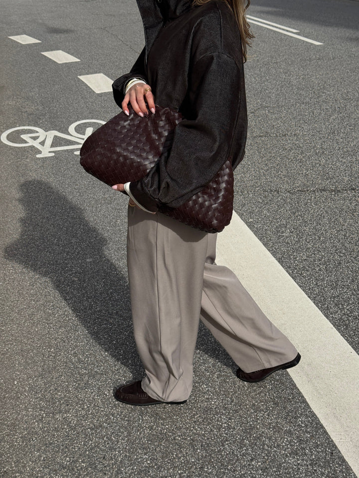 Bianca XL Clutch - Dark Brown