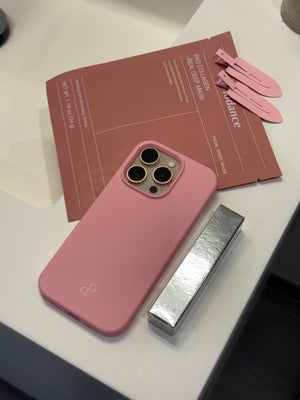 iPhone 15 Pro Cover - Baby Pink