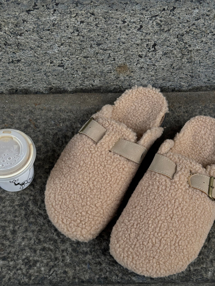 Alexandra Teddy Slippers - Beige