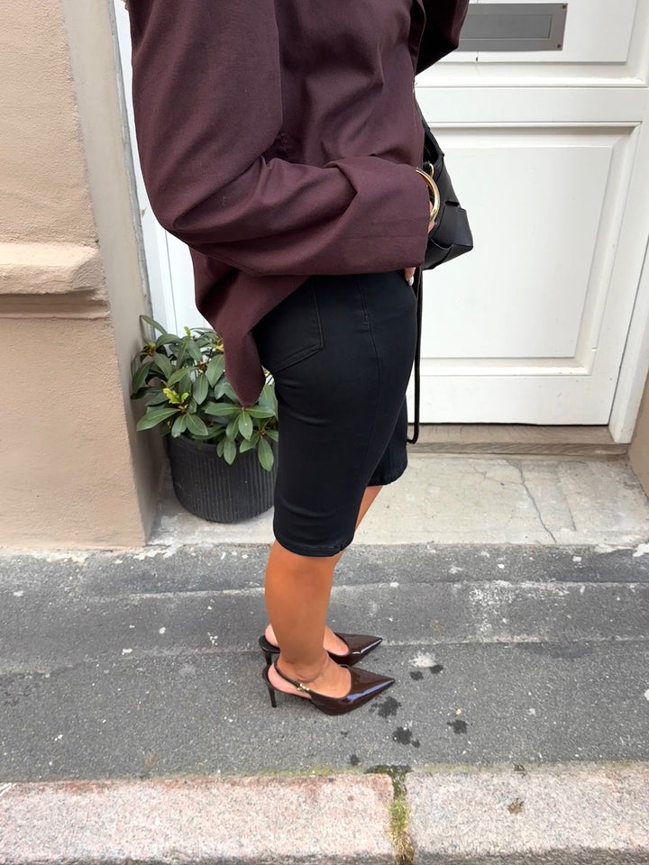Laura Capri Shorts - Black