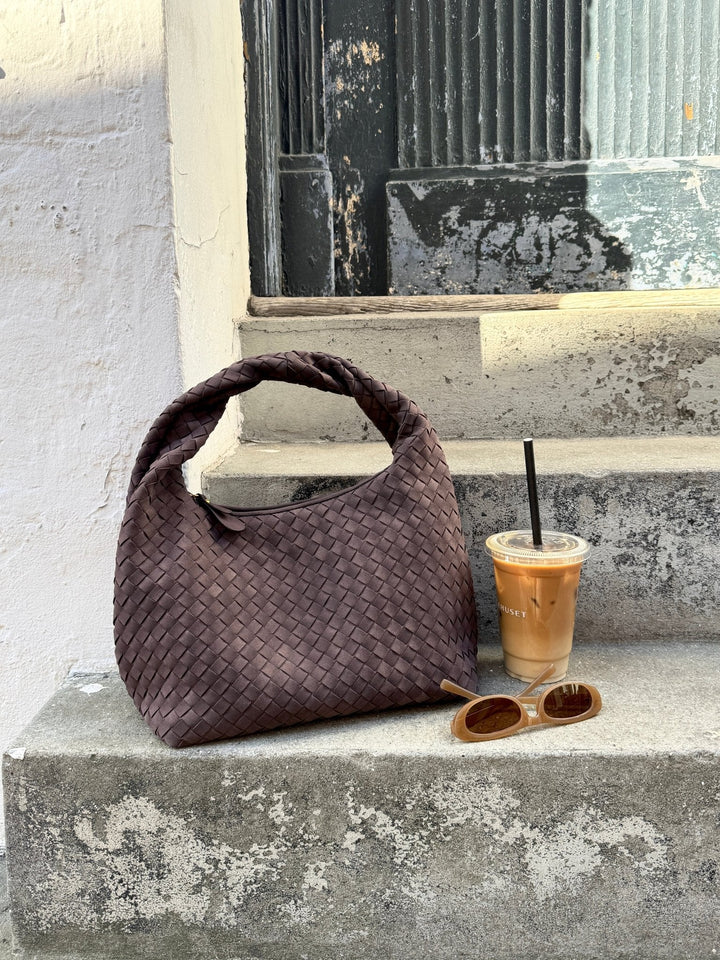 Lea Twist Bag Faux Suede - Dark Brown