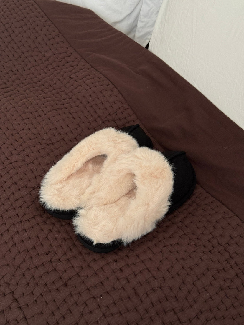 Lenora Teddy Slippers - Black